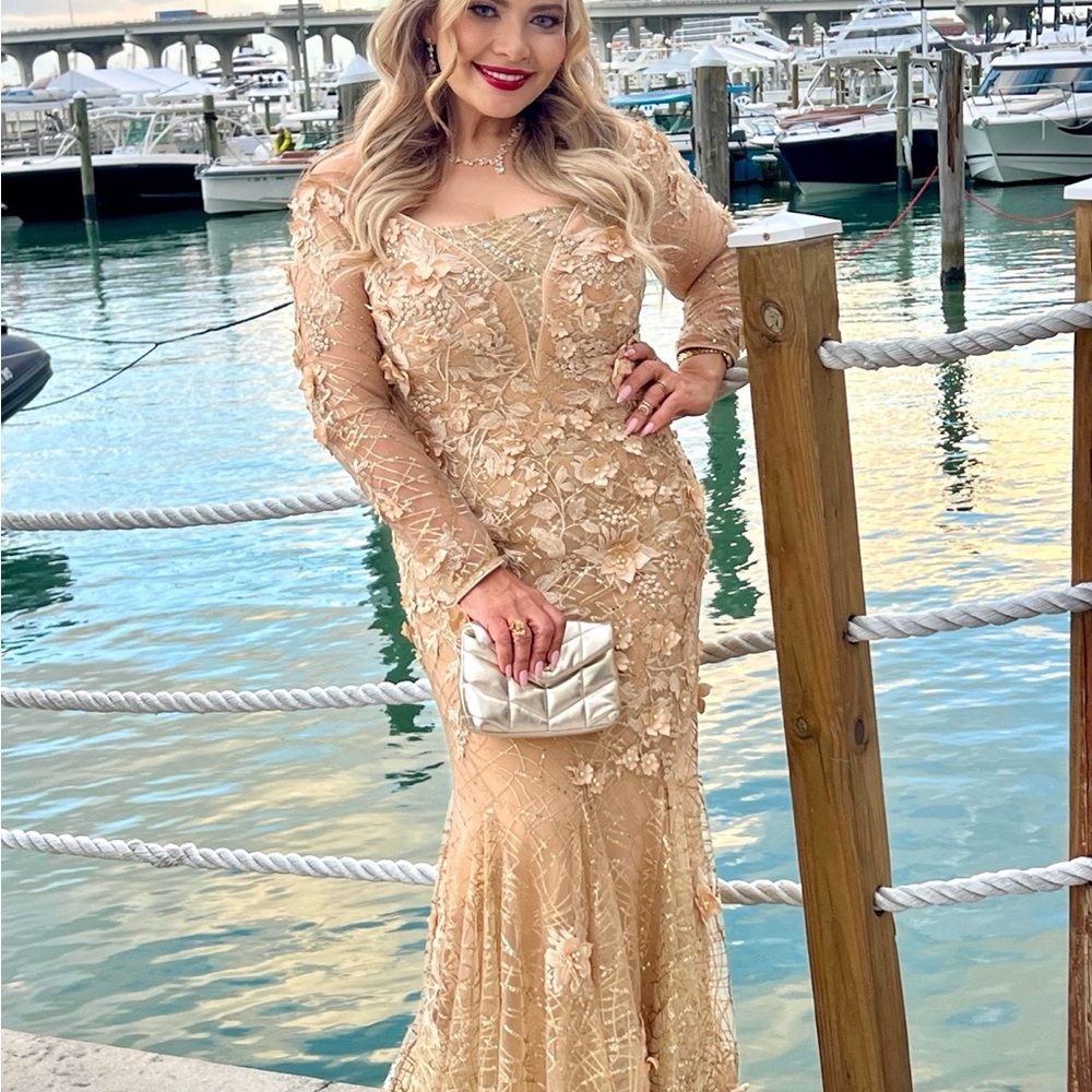 Elegant Jovani  Gold Lace Evening Gown